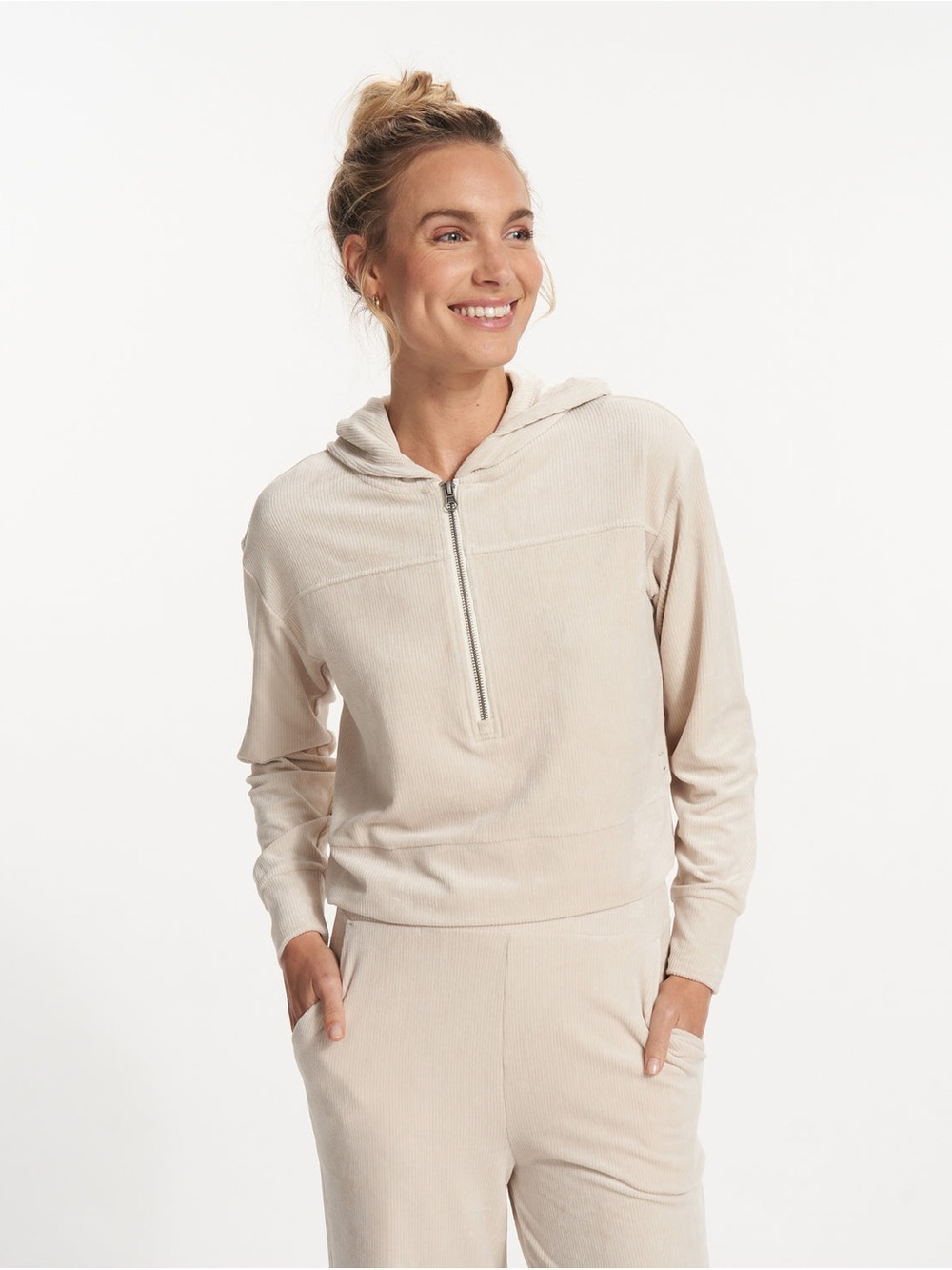 Vuori Haven Half Zip Hoodie in Suede